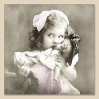 4680 - Girl with doll