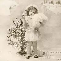 5529 - Girl with Christmas Tree